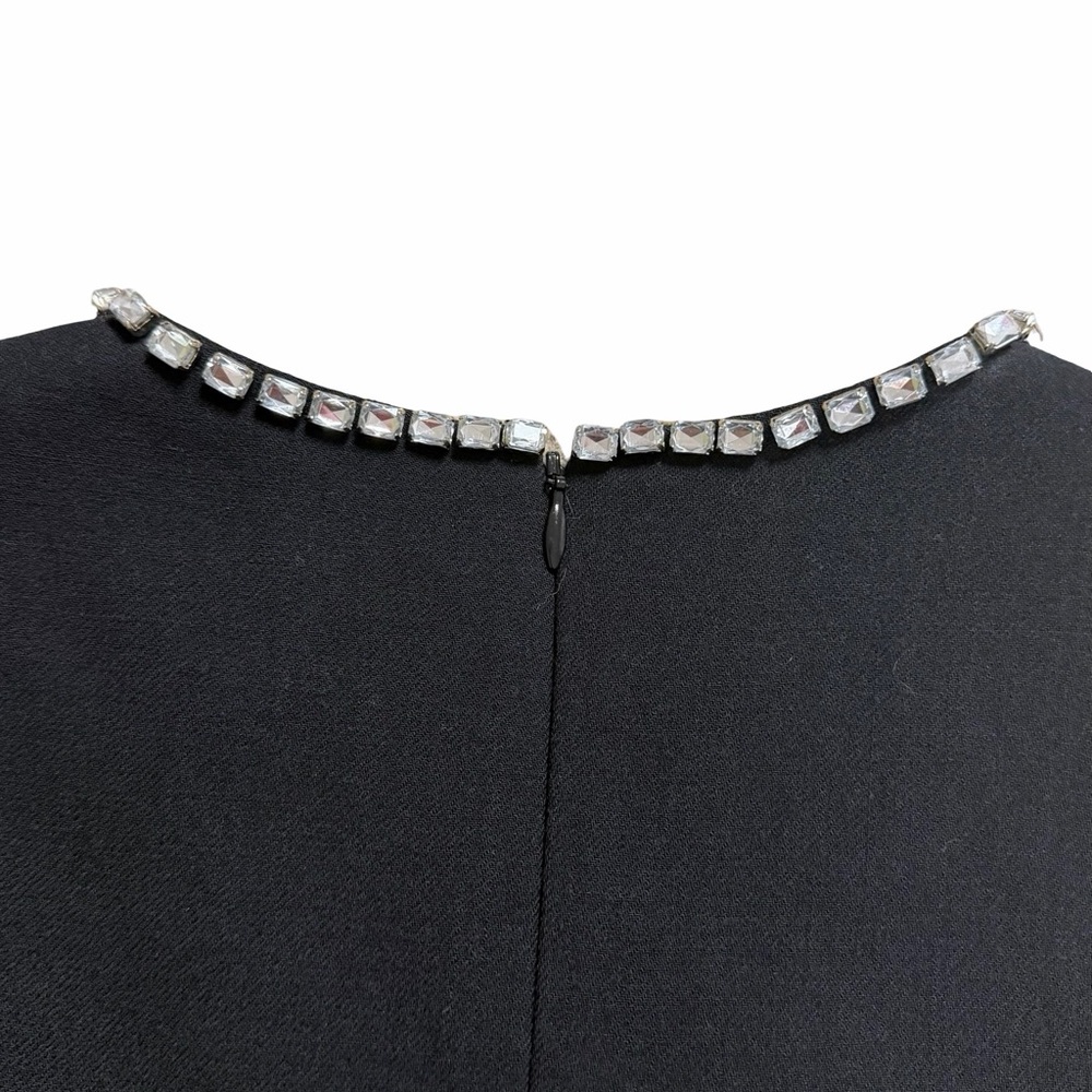 KATE SPADE New York Elegant Black Dress 
Jewel shaped Bow Detail
Size 4 - Picture 8 of 14